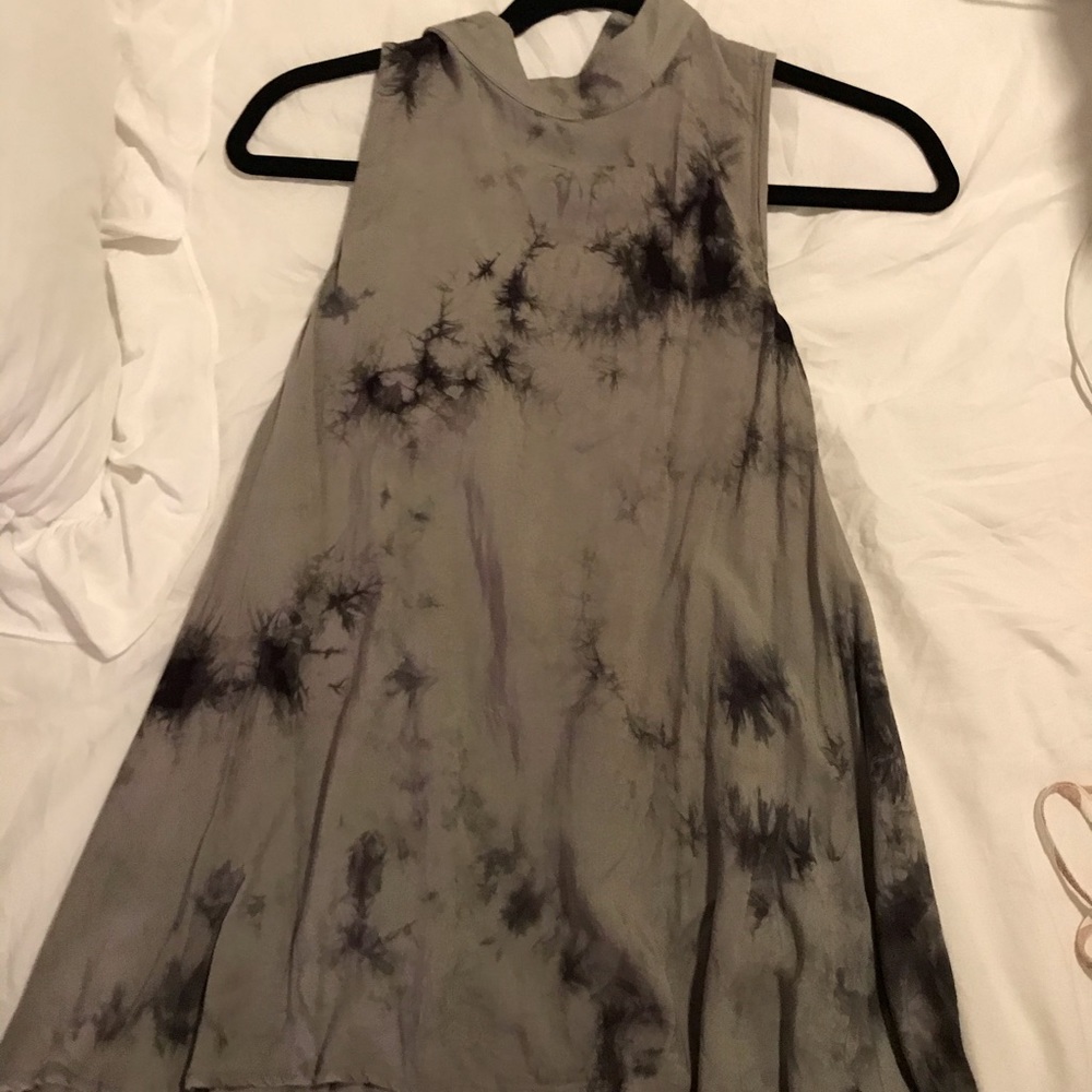 Black & grey tie die high neck tank